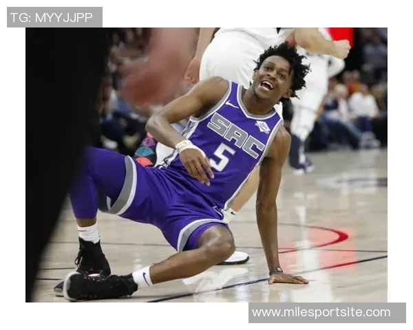 卡斯尔谈三后卫阵容福克斯哈珀球商高助球队发展