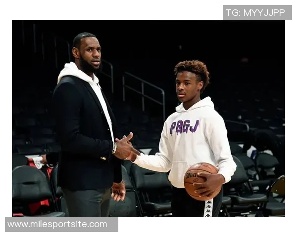 布朗尼盛赞蒂耶罗运动天赋超群认为他是最强运动员之一